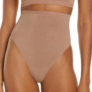 NWT SKIMS Nude Power Mesh High Waist Thong Small